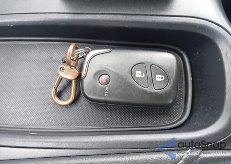 2012 Lexus Ct 200H Premium из США, поврежденный, VIN JTHKD5BHXC2121266